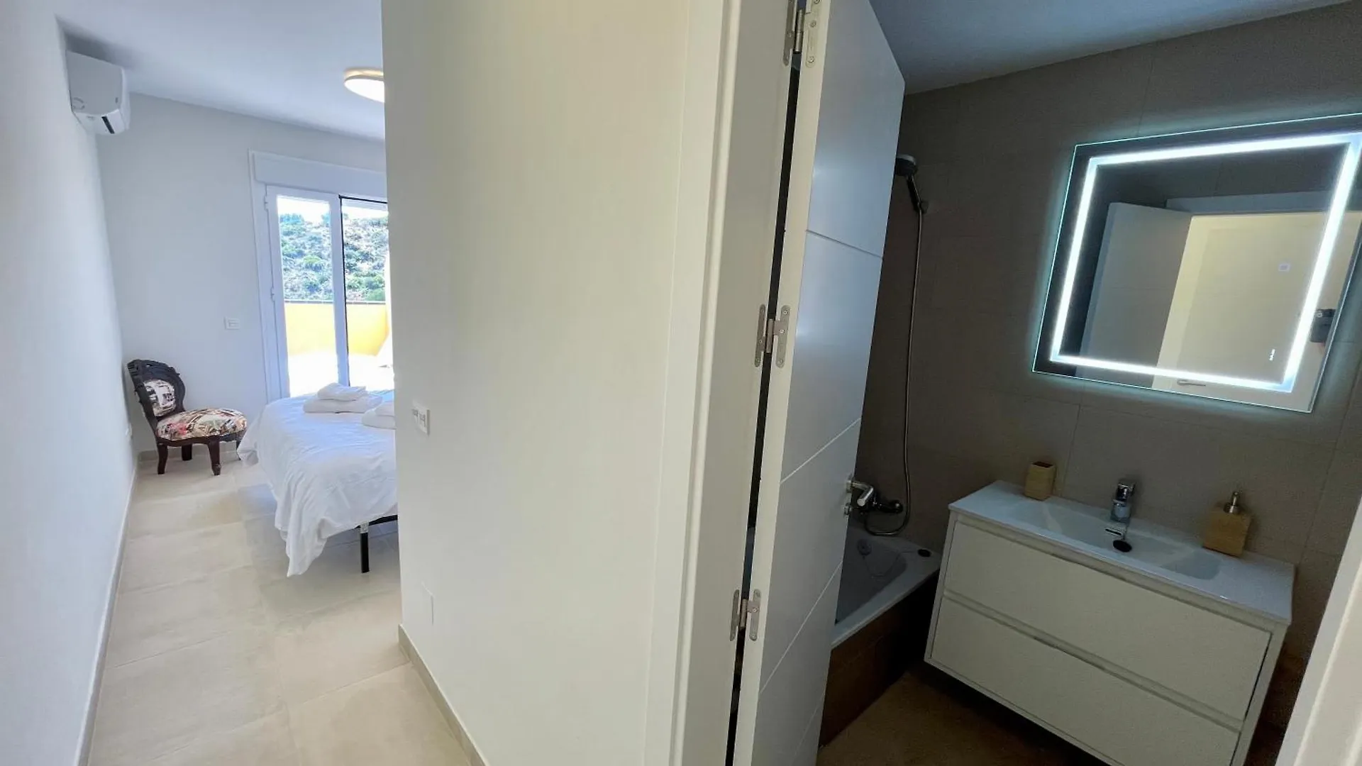 3New 2 Bed 2 Bath Apartment With Community Pool And Local Beach Mijas 0*,  İspanya